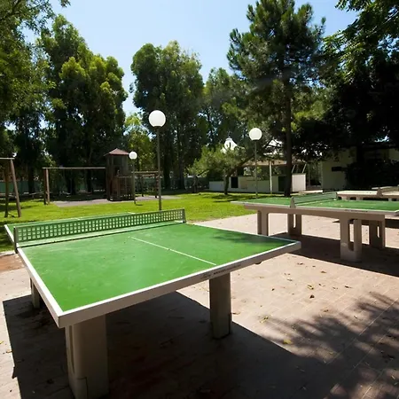 W Terrace & Pool *